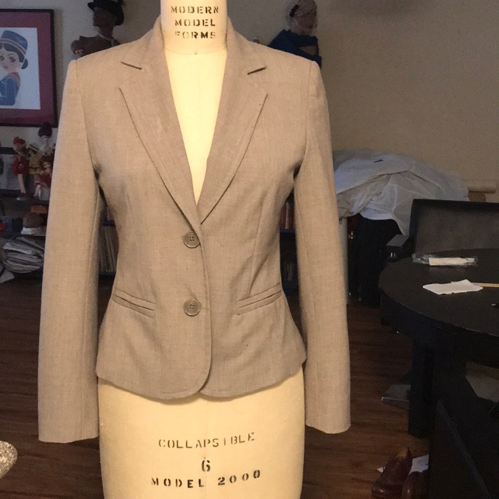 Rafaella brownish cream colored jacket. 4P